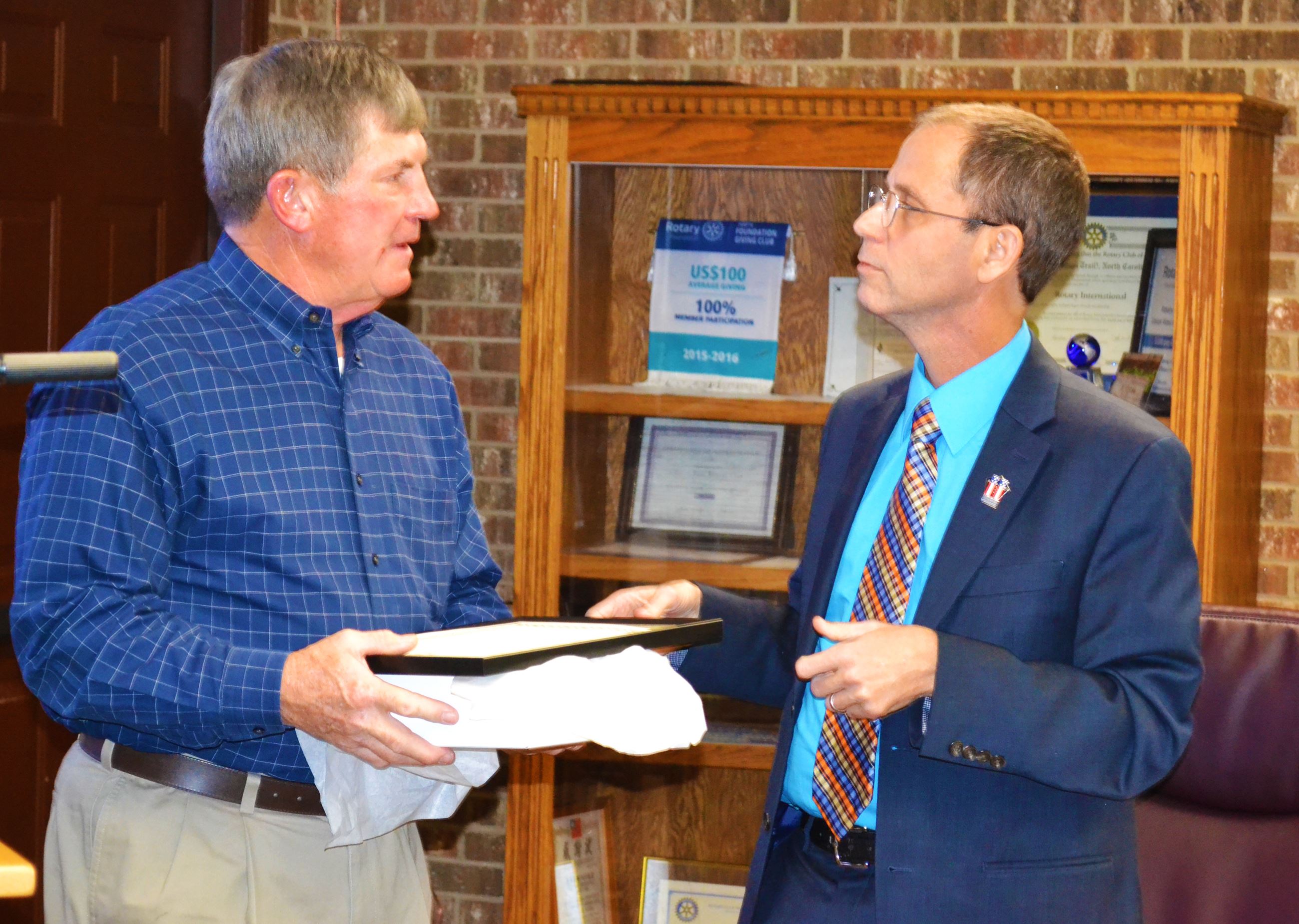 Ray Killough and Mayor Alvarez